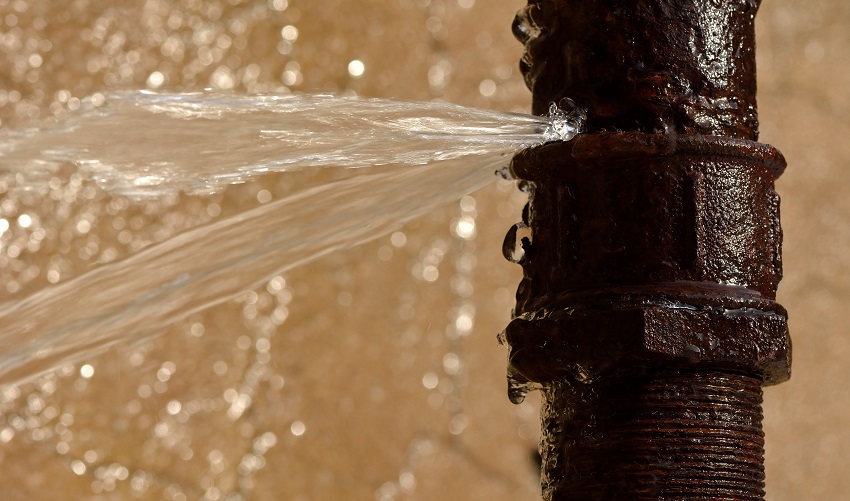 burst pipe closeup