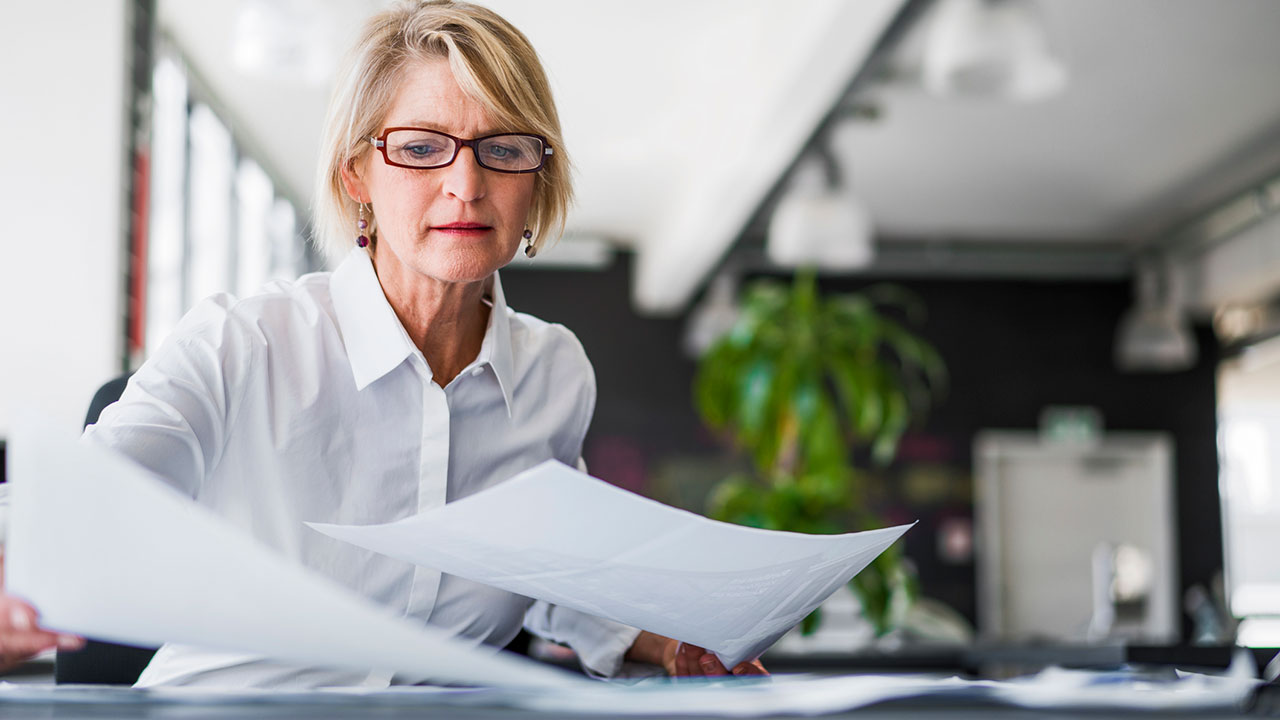 business-woman-with-papers