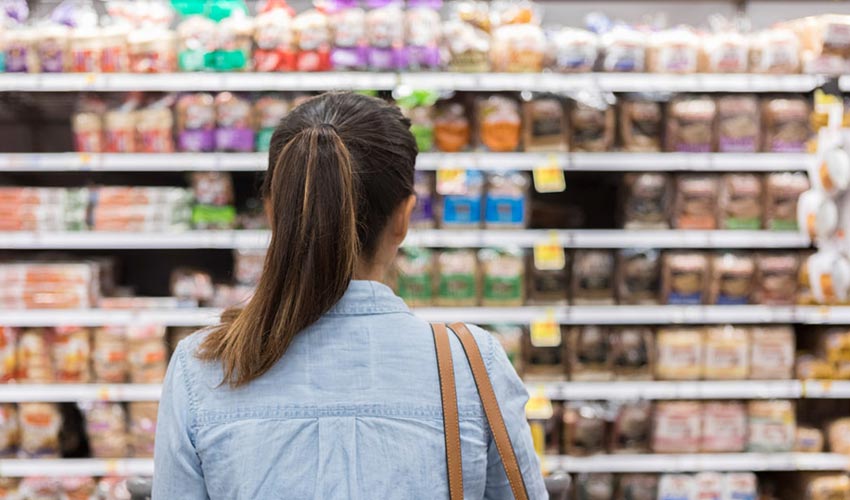 woman grocery shopping